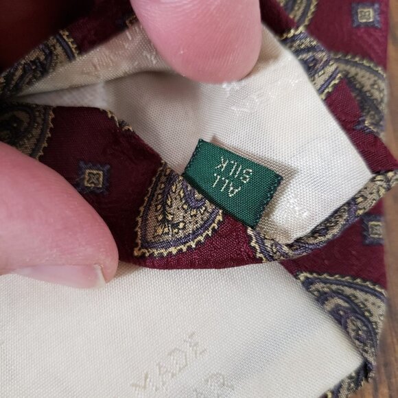 Tom James Red Paisley Pattern All Silk Necktie - Picture 4 of 6